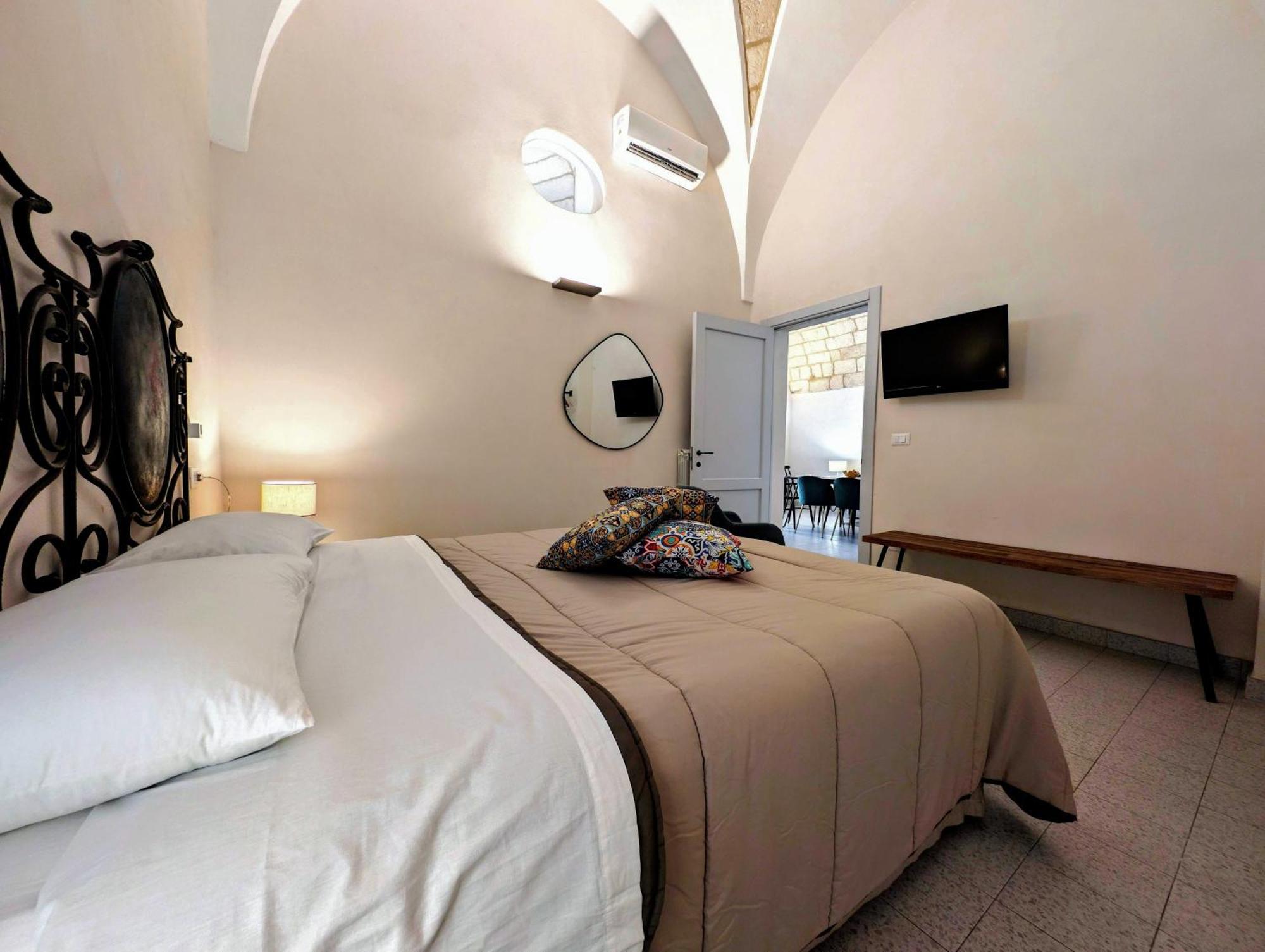 Oikia Vacanze Giuggianello Le Bey 外观 照片